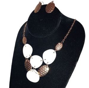 Mother of Pearl necklace set